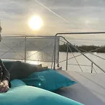 아파트 Hausboot Mit Sauna By Interhome