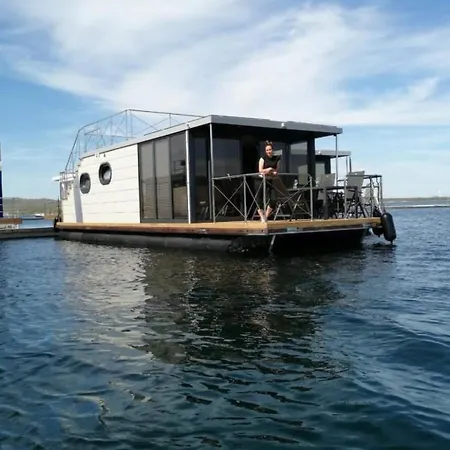 Hausboot Mit Sauna By Interhome Braunsbedra