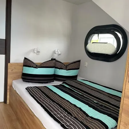 Hausboot Mit Sauna By Interhome Appartement