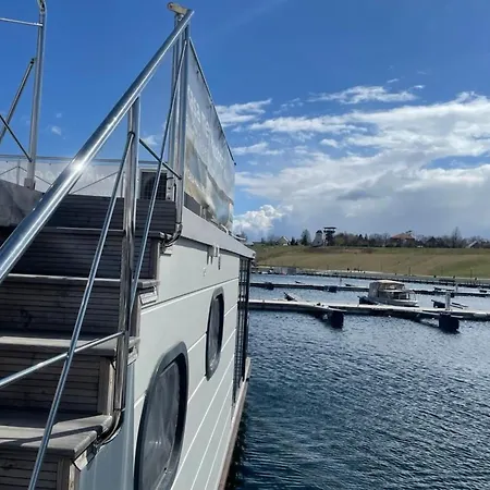 Hausboot Mit Sauna By Interhome * Braunsbedra