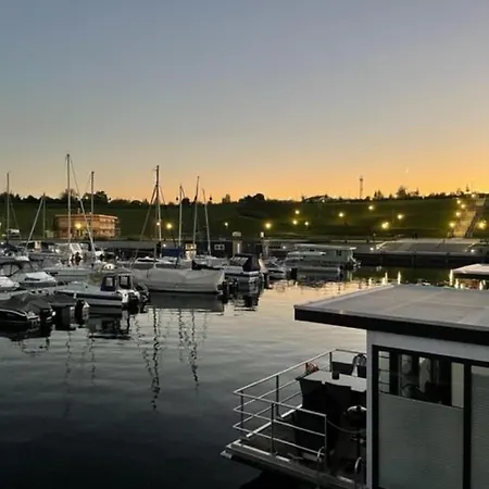 Hausboot Mit Sauna By Interhome * Braunsbedra